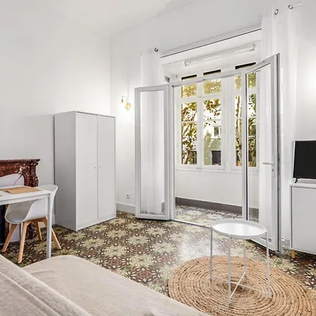 Daire 4 - Centre Historique - Patio - Clim